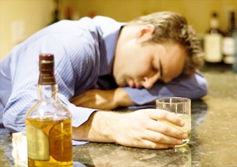 Nghiện rượu rút ngắn gần 8 năm tuổi thọ