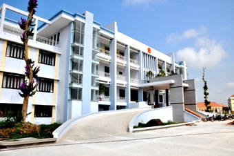 NHIỀU CÔNG TRÌNH CHÀO MỪNG ĐẠI HỘI ĐẢNG VÀ NGÀY GIẢI PHÓNG HOÀN TOÀN MIỀN NAM