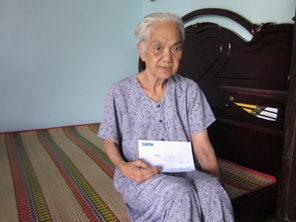 TRAO TIỀN TỪ THIỆN