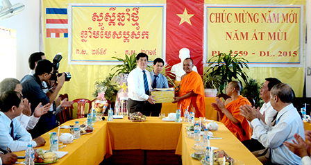 Nhiều hoạt động chăm lo
cho đồng bào dân tộc Khmer