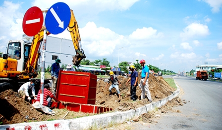 Lắp đặt camera và đèn tín hiệu giao thông tại nút giao IC4