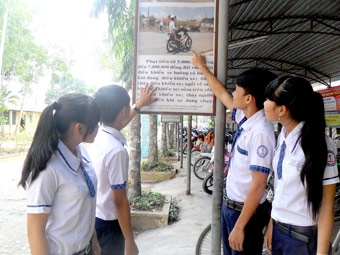 Đảm bảo an toàn giao thông cho học sinh, sinh viên dịp lễ 30-4, 1-5 và nghỉ hè