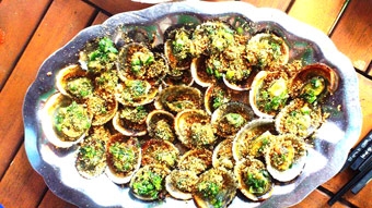 Tươi ngon hải sản Eo Gió