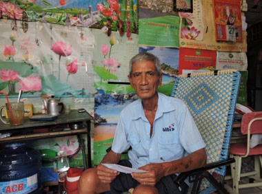 TRAO TIỀN TỪ THIỆN