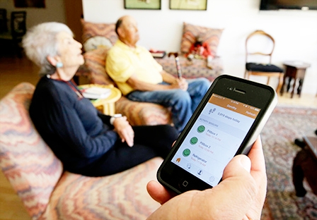 Xu hướng dùng các cảm biến trông coi người cao tuổi