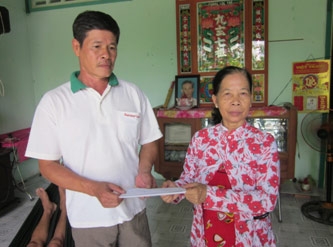 TRAO TIỀN TỪ THIỆN