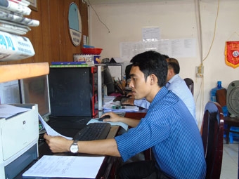 PHÁT HUY DÂN CHỦ, XÂY DỰNG ĐƠN VỊ VỮNG MẠNH