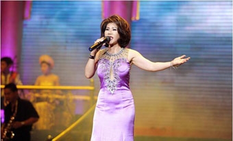 Say đắm “Dấu chân kỷ niệm” của Sơn Tuyền