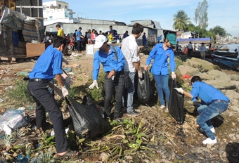 Nâng cao chất lượng môi trường sống
ở các xã nông thôn mới
