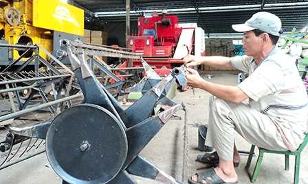 DOANH NGHIỆP NHỎ VÀ VỪA  <br>
Tái cấu trúc để phát triển