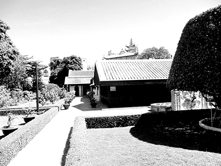 THÁNG NĂM, VỀ TRƯỜNG DỤC THANH<br><br>
Nhớ thầy Nguyễn Tất Thành