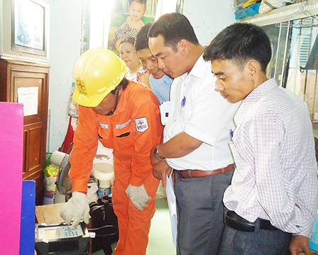 Đẩy mạnh ứng dụng công nghệ mới 
trong ghi đo chỉ số công tơ điện từ xa