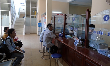 Tạo sự chuyển biến 
trong khắc phục khuyết điểm