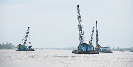 Tăng cường công tác quản lý trong khai thác tài nguyên, khoáng sản