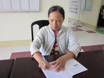 TRAO TIỀN TỪ THIỆN