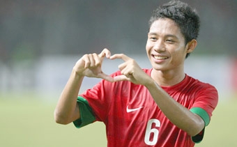 Evan Dimas lập cú đúp, 
U23 Indonesia mơ vào bán kết