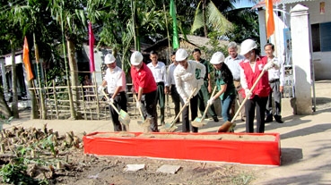 TÍCH CỰC CHUẨN BỊ ĐỂ TIẾN HÀNH ĐẠI HỘI ĐẠI BIỂU
ĐẢNG BỘ HUYỆN NHIỆM KỲ 2015 - 2020