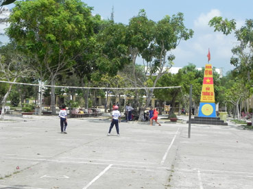 Tăng cường đầu tư
cho sự nghiệp “trồng người”