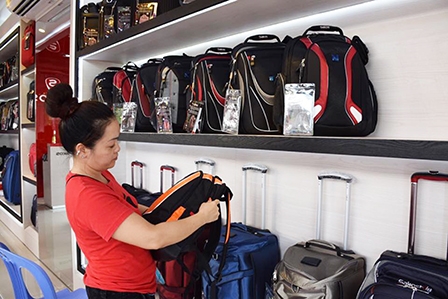 Chuẩn bị vật dụng “đối phó” mùa mưa