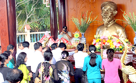 Hồn thơ khí phách