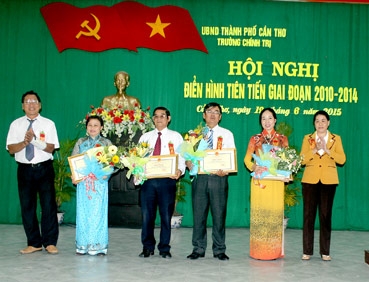 Nâng cao chất lượng, hiệu quả 
các phong trào thi đua yêu nước