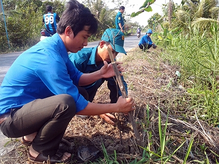 Tuổi trẻ tham gia xây dựng nông thôn mới