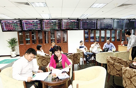 NGHỊ ĐỊNH 60:
 “Cú hích” ngoạn mục 
cho thị trường chứng khoán?