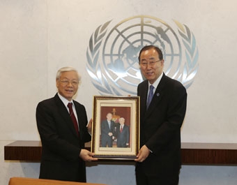 TỔNG BÍ THƯ NGUYỄN PHÚ TRỌNG GẶP GỠ NHÓM TRÍ THỨC ĐẠI HỌC HAVARD, CHỨNG KIẾN LỄ TRAO GIẤY CHỨNG NHẬN ĐẦU TƯ DỰ ÁN TRƯỜNG ĐẠI HỌC FULBRIGHT VIỆT NAM