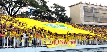 Vì sao nhà vô địch ít khán giả?