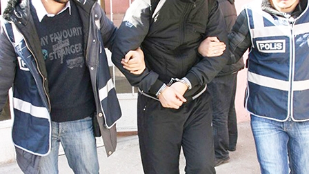 Quốc tế tăng cường chống IS