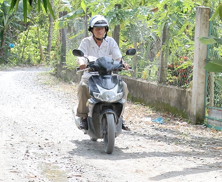 Cần nâng cấp tuyến đường vào khu tái định cư Chùm Hồi