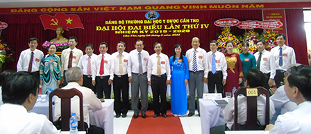 Đại hội đại biểu Đảng bộ Trường Đại học Y Dược Cần Thơ
lần thứ IV, nhiệm kỳ 2015-2020