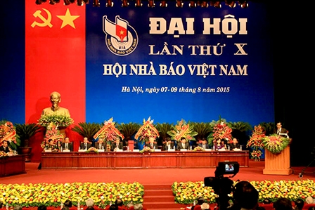Báo chí phải góp phần hình thành
dư luận xã hội lành mạnh