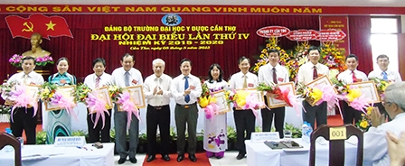 Đại hội đại biểu Đảng bộ Trường Đại học Y Dược Cần Thơ
lần thứ IV, nhiệm kỳ 2015-2020