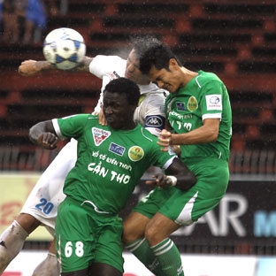 Cầu thủ nỗ lực hơn vì... “lên chức” cha