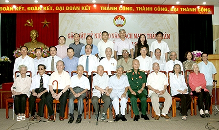 Mặt trận Tổ quốc Việt Nam gặp mặt, tri ân các cán bộ lão thành cách mạng
