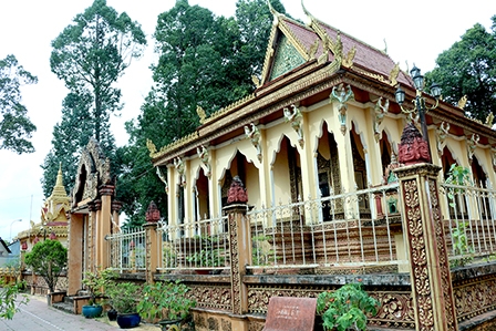 Xây dựng sản phẩm du lịch tại chùa Pôthi Somrôn