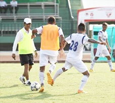 Đội XSKT Cần Thơ “doping” 
tinh thần cầu thủ