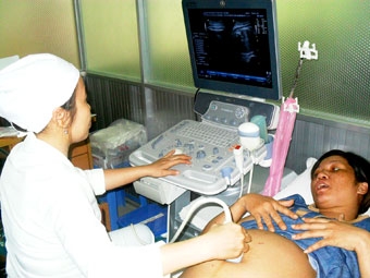 Nguy cơ nhau cài răng lược tăng theo số lần mổ lấy thai
