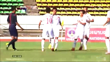 U19 Việt Nam thắng nhẹ ngày ra quân