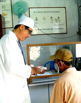 Thai phụ và trẻ nhỏ cần tránh xa khói thuốc