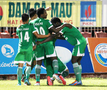 Thắng Sông Lam Nghệ An, XSKT Cần Thơ rộng cửa trụ hạng