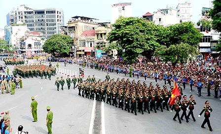 Trọng thể Kỷ niệm 
70 năm Cách mạng Tháng Tám và Quốc khánh 2-9
