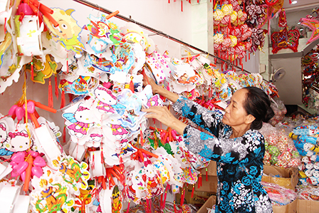 Chọn lồng đèn trung thu cho bé
