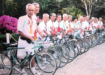 Tuổi cao, chí càng cao!