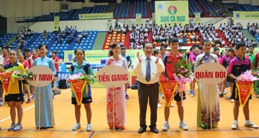 Khai mạc Giải Vô địch bóng bàn toàn quốc Báo Nhân Dân lần thứ 33 năm 2015 Cup PetroVietNam - Đạm Cà Mau