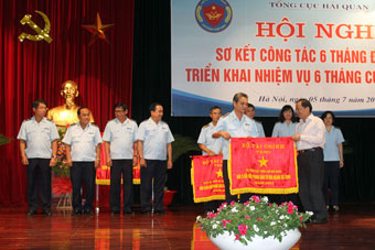Đẩy mạnh cải cách hành chính
để chuyên nghiệp hơn