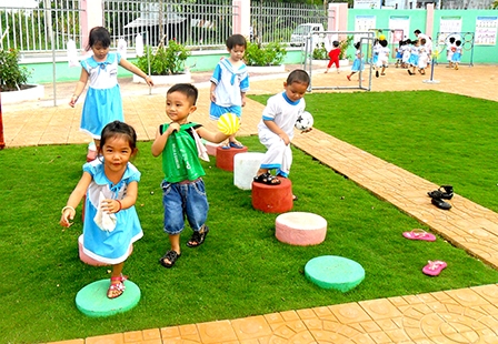 Quan tâm giúp trẻ phát triển vận động