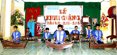 Đầu tư phát triển giáo dục  vùng đồng bào dân tộc