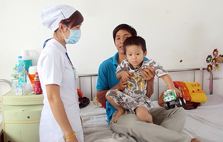 Cảnh báo bệnh tay chân miệng “vào mùa”